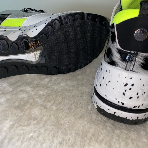 ‼️⚠️LAST PAIR Size 8‼️ Fashion Sneakers - Picture 3 of 6